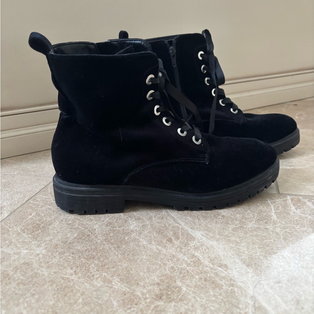 Black Combat Boots with Lace-Up Design and Thick Rubber Sole